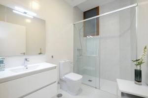 Kúpeľňa v ubytovaní tuGuest Placeta de San Gil Apartments
