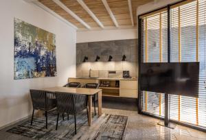 Kuchyň nebo kuchyňský kout v ubytování GOOD ZONE Hotel