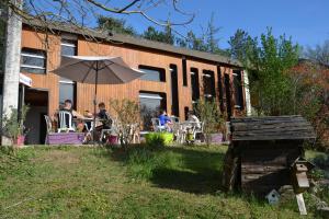 Photo de la galerie de l'établissement Camping - Village Vacances Familial à Prayssac au coeur du vignoble Lotois, à Prayssac