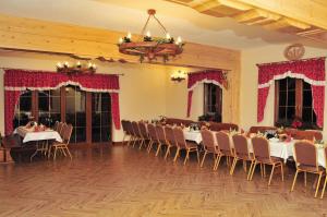 Restaurace v ubytování Chata "na Końcu" Świata