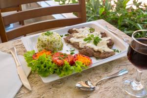 Gallery image of Floral Inn Family in Porto Seguro +94 photos