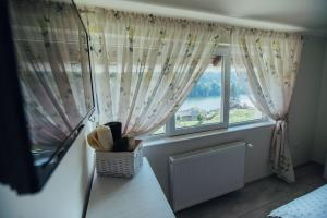 Afbeelding uit fotogalerij van Casa de vacanța La Mamuca in Colibiţa