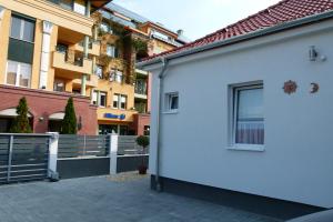 The building in which Az apartmant is located