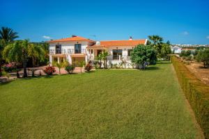 Zahrada ubytování Androniki Luxury Villa Sea Views Pool BBQ WiFi A/C