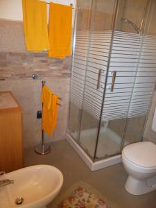 Koupelna v ubytování Vesna Loft in Luino