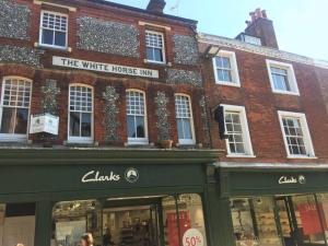 Galeriebild der Unterkunft Spacious Central Chic Apartment - Simply Check In in Winchester