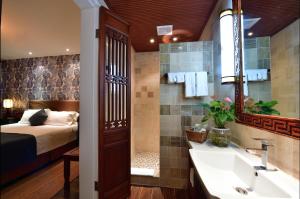 
Ванная комната в Jingshan Garden Hotel
