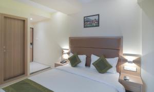 Postel nebo postele na pokoji v ubytování Hotel West Blue + 37 fotografií