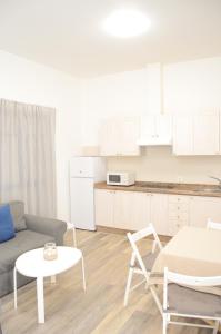 Dapur atau dapur kecil di Apartamentos El Marinero - Roque