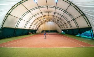 Tenis a/nebo squash v ubytování Zespół Dolina Białego - Willa Pan Tadeusz nebo okolí