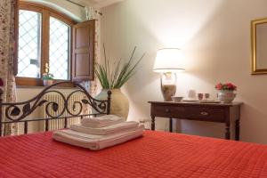 A bed or beds in a room at Sicily's View
