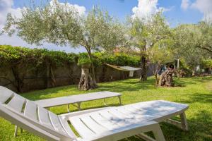 A garden outside Sicily's View