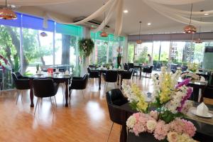 Restaurace v ubytování Grand Hill Resort and Spa