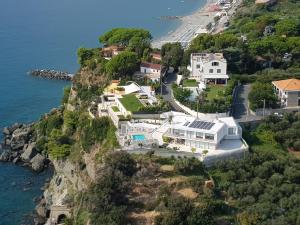 Fotografie z fotogalerie ubytování B&B Capo Torre Resort & SPA v destinaci Albisola Superiore