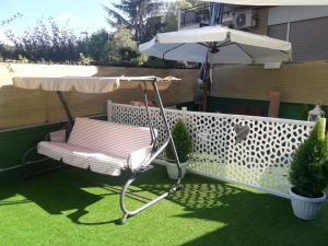 A garden outside San Pietro Shabby Chic Apartment