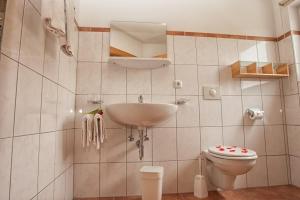 Kúpeľňa v ubytovaní Apart Pregenzer + 22 fotografií