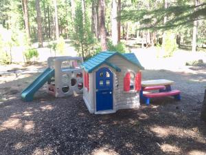 Детска площадка в Sierra Sky Lodge