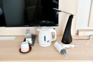 Comodidades para chá e café em New Commander Hotel Osaka Neyagawa