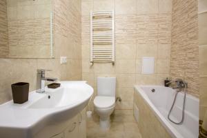 Kúpeľňa v ubytovaní Apartment in center premium + 12 fotografií