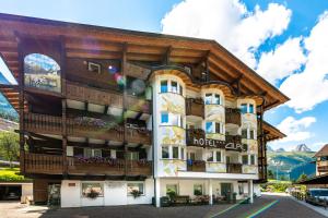 Fotografie z fotogalerie ubytování Hotel Alpe v destinaci Canazei