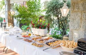 Comida en o cerca de este hotel