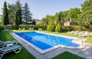 Piscina en o cerca de Els Caçadors de Maçanet