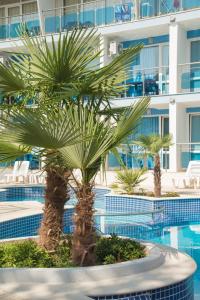 Bazén v ubytování Hotel Eskada Beach nebo v jeho okolí