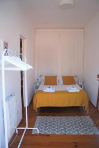 Cama o camas de una habitación en Sunny, central and comfy Ap. in Av. da Liberdade