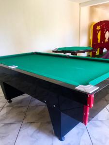 Biliár nebo kulečník v ubytování Hotel Real