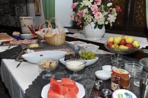 Jedlo v ubytovaní bed & breakfast alebo blízkom okolí