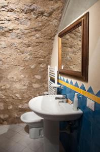 Ένα μπάνιο στο Charming rustic house