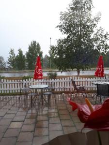 Balkón nebo terasa v ubytování Dessans Café & Logi