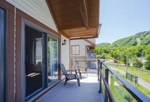 Balkón nebo terasa v ubytování Condos Château-Bromont + 10 fotografií