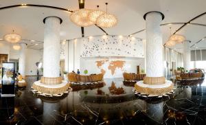 Restaurace v ubytování Quinter Central Nha Trang + 37 fotografií