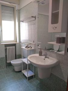 Koupelna v ubytování Tanzi Home + 37 fotografií