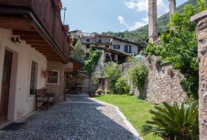 Gallery image of Charming rustic house in Gardone Riviera