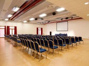 Konferenční prostory v ubytování TH Lazise - Hotel Parchi Del Garda + 37 fotografií
