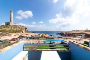 Vista de la piscina de Urbanización Cala fría (Faro Cabo de Palos) o d'una piscina que hi ha a prop