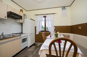 Nhà bếp/bếp nhỏ tại Apartment Petar