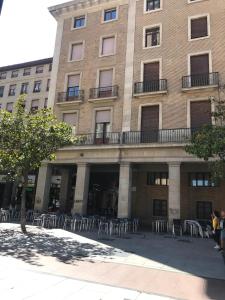 Photo de la galerie de l'établissement AZ El Balcón a la Basílica III - en plena Plaza del Pilar!, à Saragosse