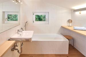 Vannituba majutusasutuses Haus Panoramablick