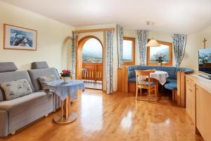 Istumisnurk majutusasutuses Haus Panoramablick