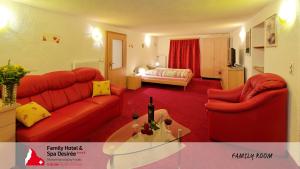 Χώρος καθιστικού στο Family Hotel Desirée
