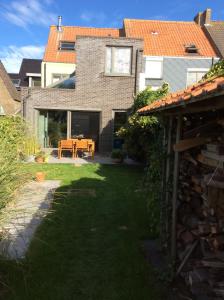 Κήπος έξω από το vakantiehuis de ieperleed