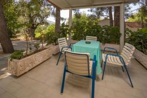 A patio or other outdoor area at Alykes Park Bungalows