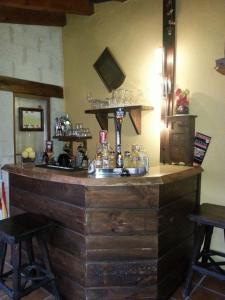 Ο χώρος του lounge ή του μπαρ στο Albergue Estrella Del Camino