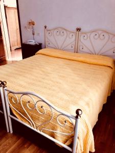 Postel nebo postele na pokoji v ubytování Albergo Ristorante Letizia + 37 fotografií