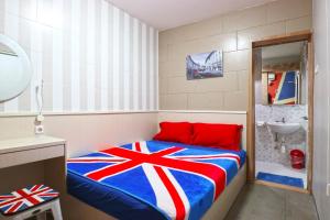Kamariska Hostel tesisinde bir odada yatak veya yataklar