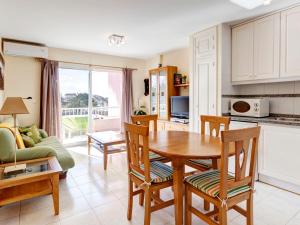 Dining area sa apartment