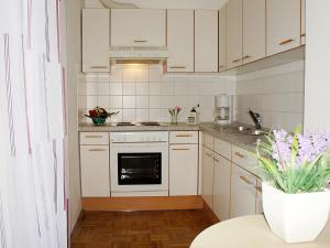 Köök või kööginurk majutusasutuses Gästehaus Landgraf